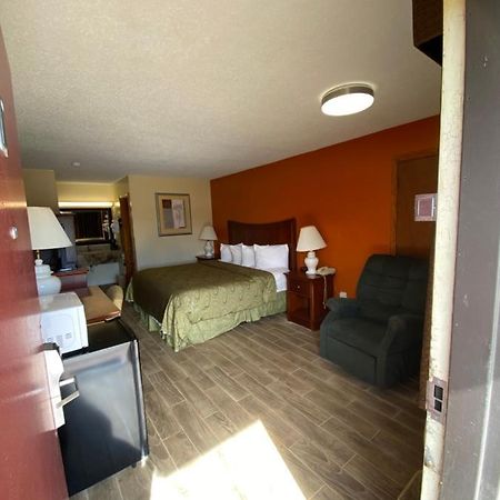 Budget Host Inn - Baxley Buitenkant foto